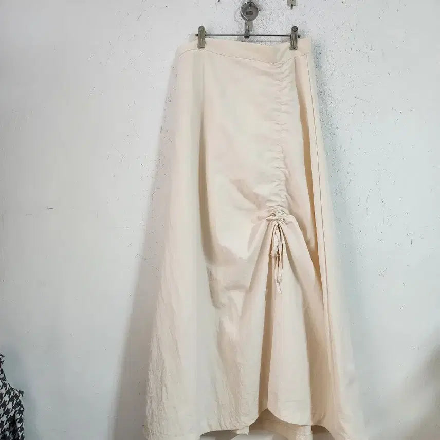 [BUNJANG] Ivory Shirring Long Skirt / 바스락아이보리 셔링 롱 스커트
