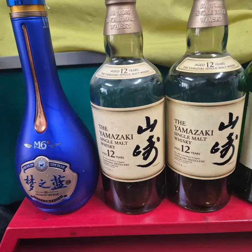 [BUNJANG] Empty Liquor Bottles: Mengzhilan M6, Yamazaki 12 Year, Hakushu 12 Year / 몽지람 M6 + 야마자키 12년 + 하쿠슈 12년 양주공병  인테리어소품