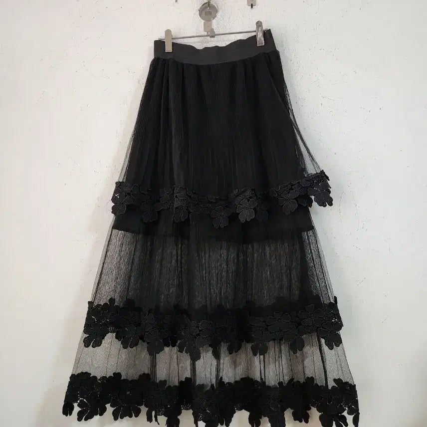 [BUNJANG] Black Flower Lace Tiered Long Skirt / 블랙 플라워 레이스 캉캉 롱 스커트