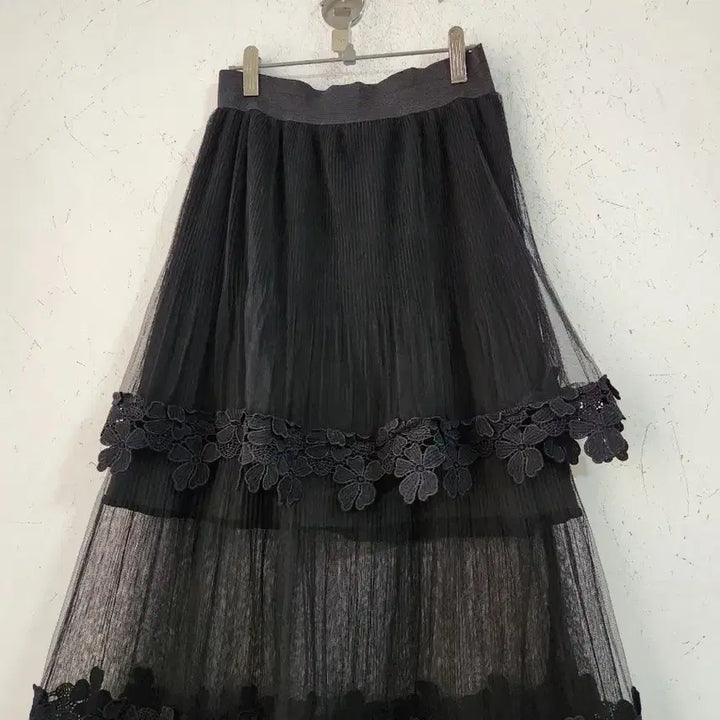 [BUNJANG] Black Flower Lace Tiered Long Skirt / 블랙 플라워 레이스 캉캉 롱 스커트