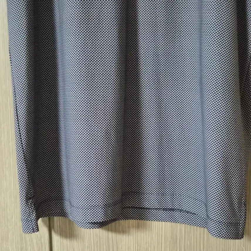 [BUNJANG] V.SEASON Short Sleeve Polo Shirt Navy Dot Pattern Cotton Blend Size 95 / V.SEASON 반팔 폴로 셔츠 95  시원한소재