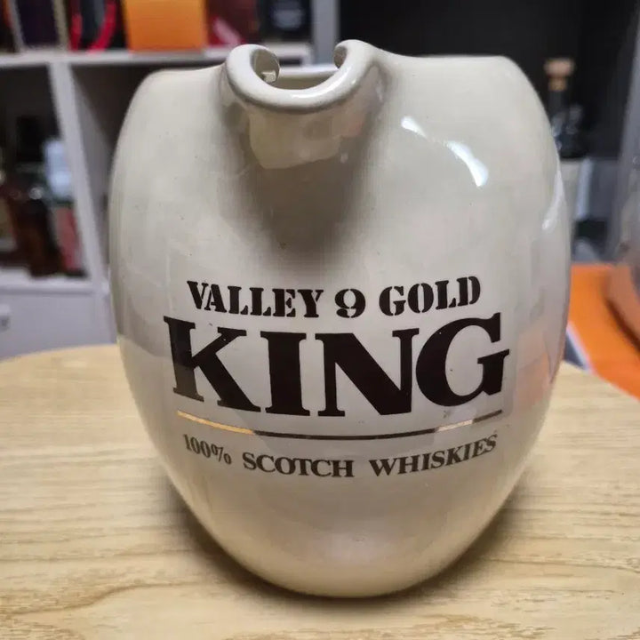 [BUNJANG] Valley 9 Gold King Vintage Korean Liquor Bottle / Valley 9 Gold King 술병 인테리어소품용 빈티지 국산양주