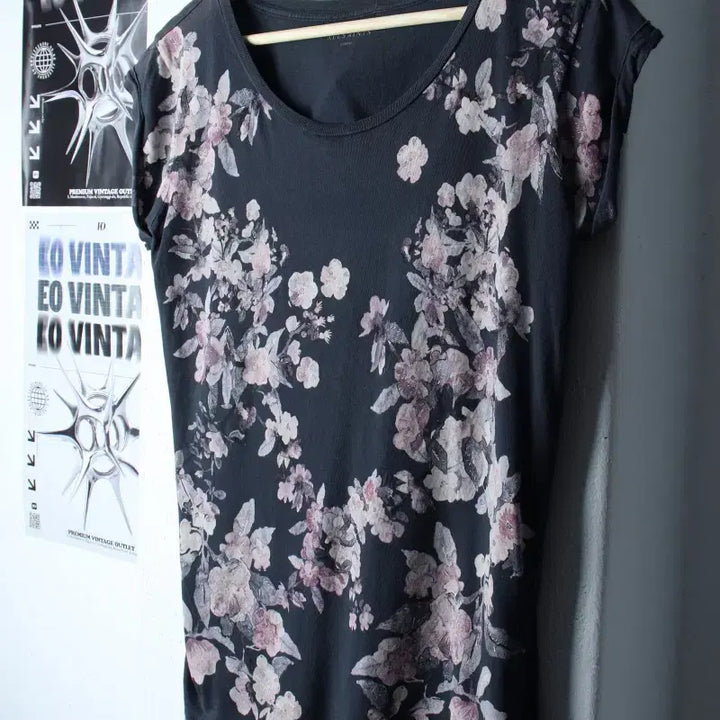 [BUNJANG] All Saints Flower Half Sleeve T-Shirt Charcoal Limited Edition / W(XS-M) 올세인츠 반팔 티셔츠 반소매 플라워 차콜 한정판-76CC