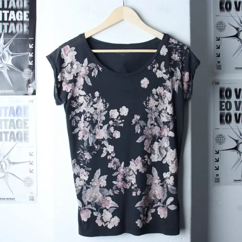 [BUNJANG] All Saints Flower Half Sleeve T-Shirt Charcoal Limited Edition / W(XS-M) 올세인츠 반팔 티셔츠 반소매 플라워 차콜 한정판-76CC
