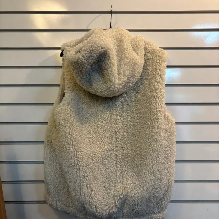 [BUNJANG] Thursday Island Ivory Fleece Vest / 써스데이 아이보리 뽀글이 양털 조끼