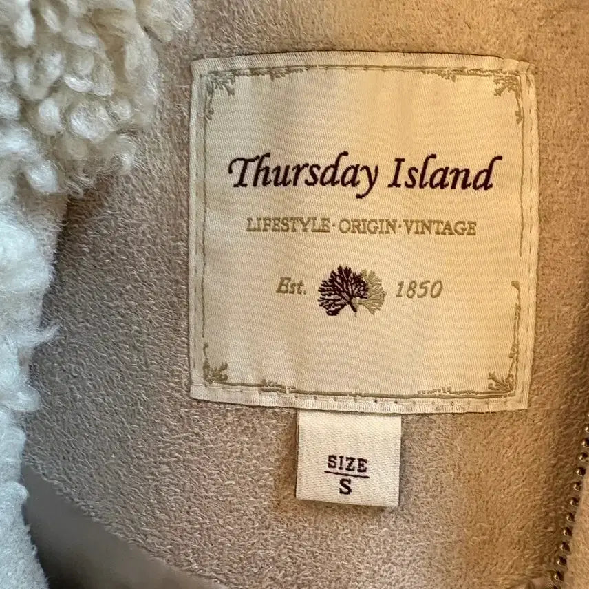 [BUNJANG] Thursday Island Ivory Fleece Vest / 써스데이 아이보리 뽀글이 양털 조끼