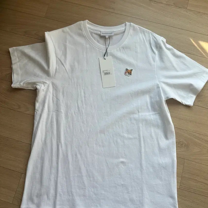 [BUNJANG] Maison Kitsuné Fox Patch Short Sleeve T-Shirt White / 메종키츠네 폭스 패치 반팔 티셔츠 화이트