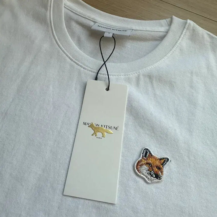 [BUNJANG] Maison Kitsuné Fox Patch Short Sleeve T-Shirt White / 메종키츠네 폭스 패치 반팔 티셔츠 화이트