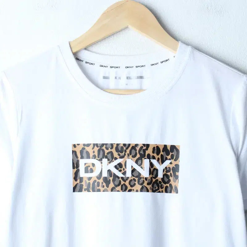[BUNJANG] DKNY Donna Karan Half Sleeve T-Shirt / W(M-L) DKNY 디케이앤와이 도나카란 반팔 티셔츠-76D5