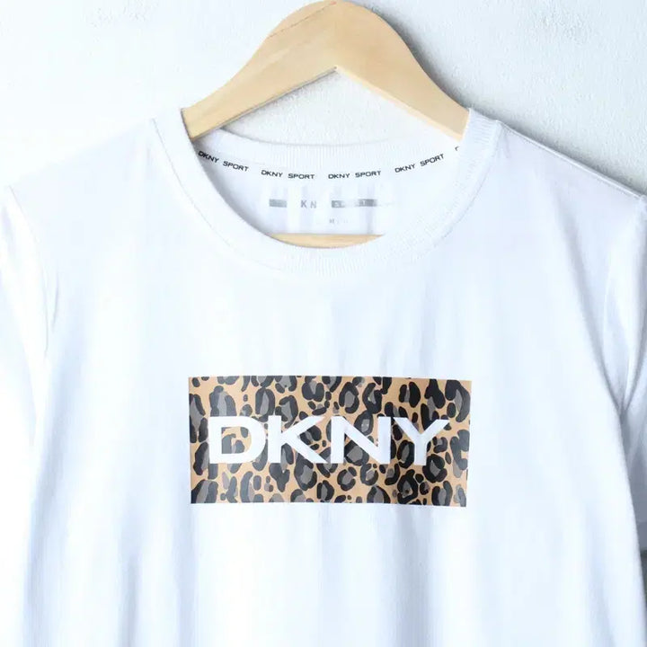 [BUNJANG] DKNY Donna Karan Half Sleeve T-Shirt / W(M-L) DKNY 디케이앤와이 도나카란 반팔 티셔츠-76D5