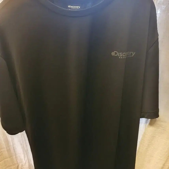 [BUNJANG] Discovery Black Short Sleeve T-Shirt / 디스커버리  블랙 반팔 티셔츠
