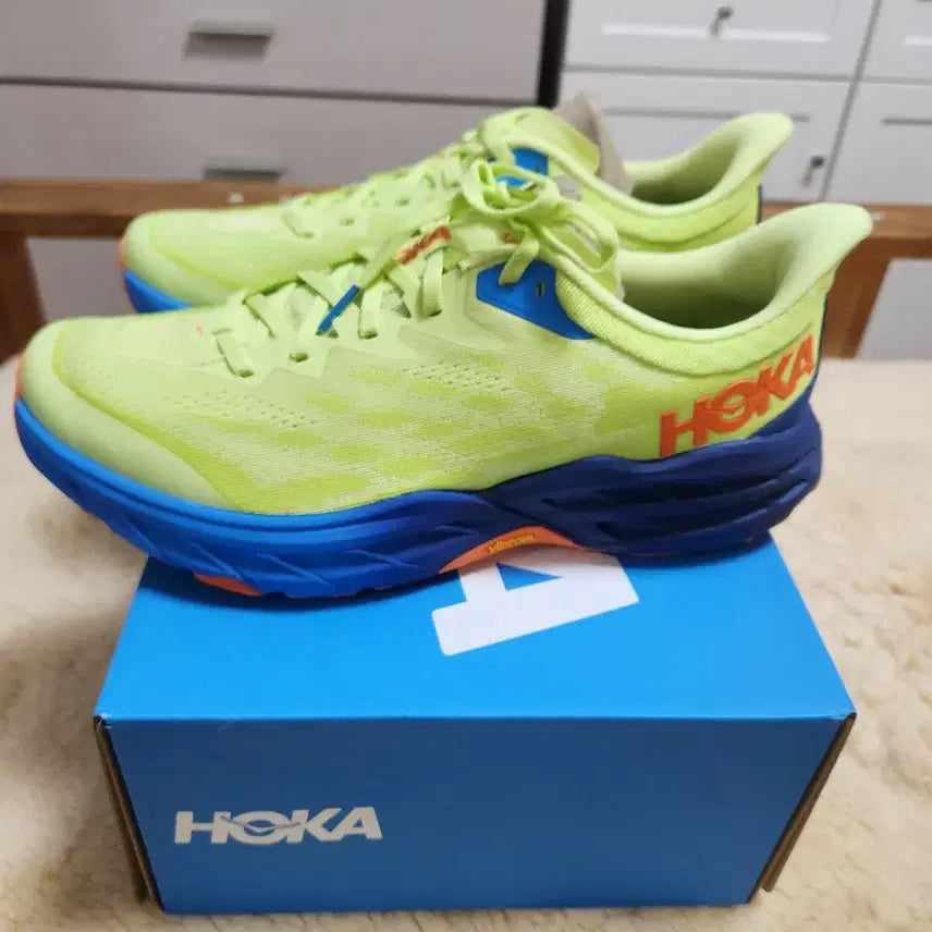 [BUNJANG] Hoka Speedgoat 5 Trail Running Shoes Size 285 / 호카 스피드고트 5 트레일러닝화 285D사이즈