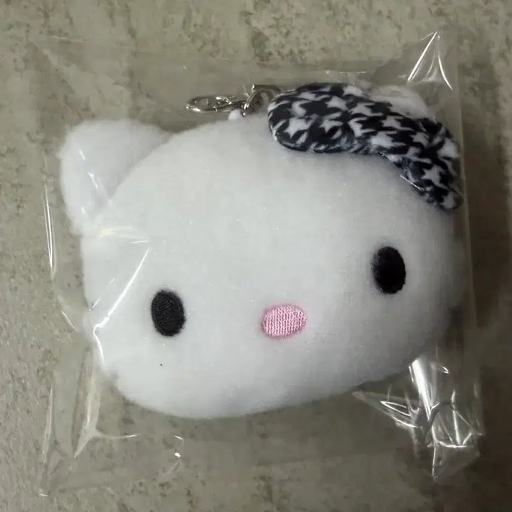 [BUNJANG] Sanrio White Kitty Reel Pass / 산리오 화이트 키티 릴패스