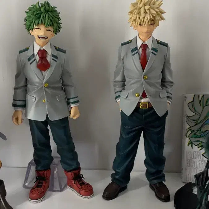 [BUNJANG] My Hero Academia Uniform Izuku Bakugo Figure / 급처 나히아 교복 이즈쿠 바쿠고 판매합니다