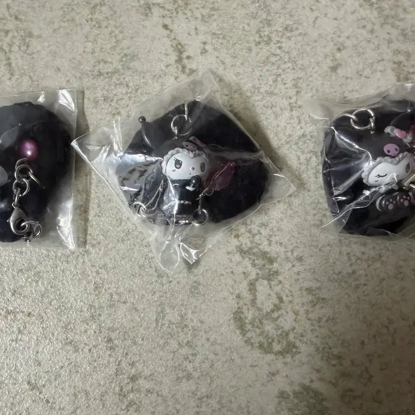 [BUNJANG] Sanrio Romiusa Secret Random Strap Kuromi 3-Piece Set / 산리오 로미우사 시크릿 랜덤 스트랩 쿠로미 3개세트