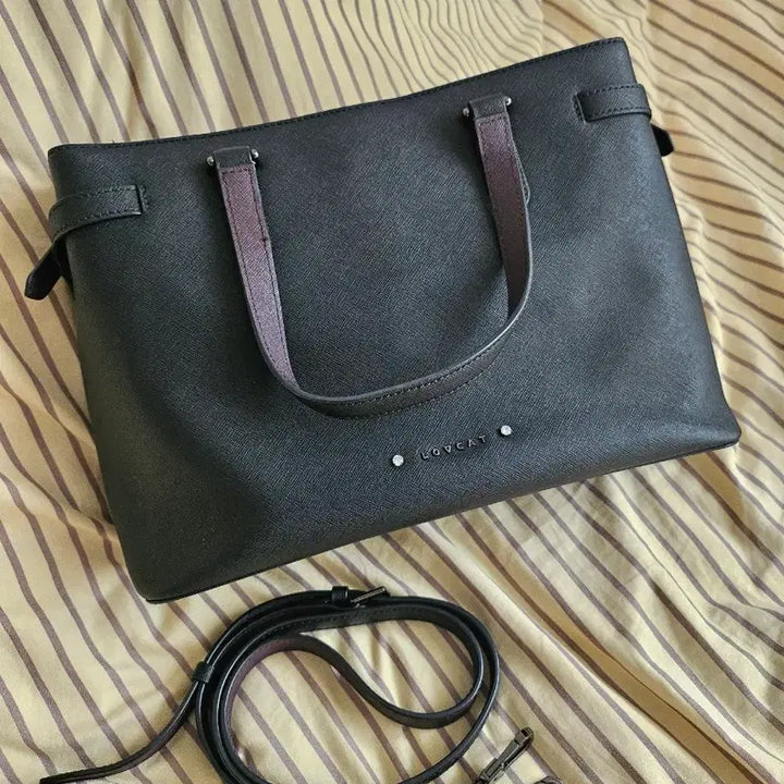 [BUNJANG] Lovecat Black Tote Bag with Shoulder Strap / 러브캣 토트백 블랙 숄더 스트랩 포함