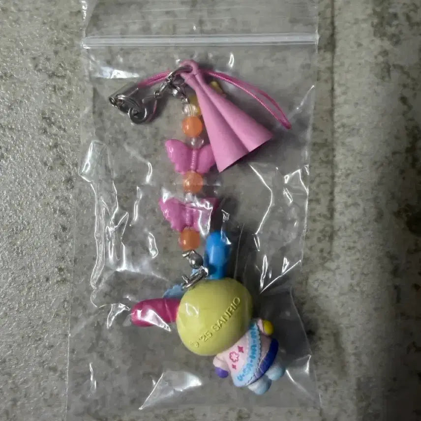 [BUNJANG] Sanrio Kirameki Gakuen Series Random Strap Usahana / 산리오 키라메키 학원 시리즈 랜덤 스트랩 우사하나