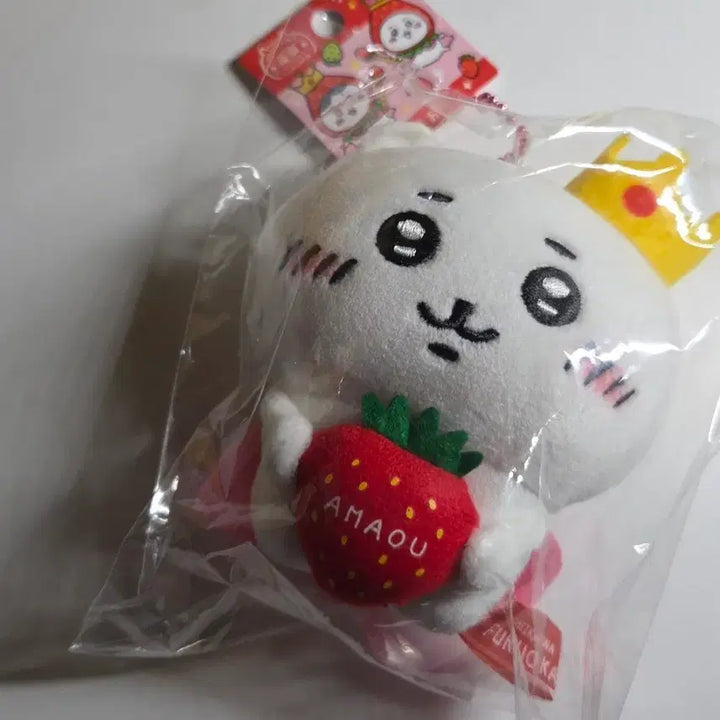 [BUNJANG] Chiikawa Strawberry Doll Keychain Fukuoka / 후쿠오카 치이카와 딸기 인형 키링