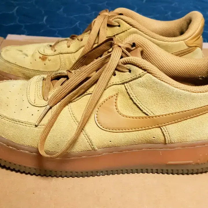 [BUNJANG] Nike Air Force 1 LV8 &