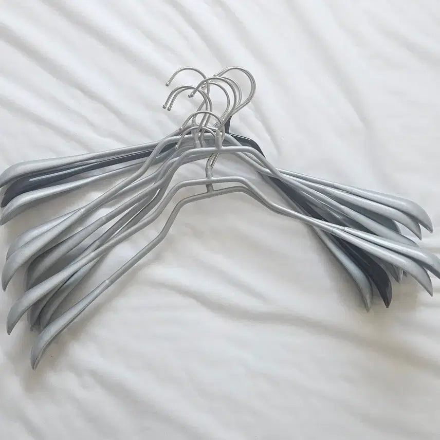 [BUNJANG] MAWA Hanger Outerwear and Trouser Hangers (Set of 30) / 마와 mawa 아우터, 바지걸이