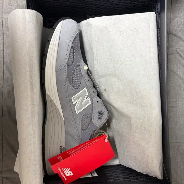 [BUNJANG] Kith x New Balance 992 Argon Sneakers (Size 280) / 키스 뉴발란스 992 아르곤 280 (사이즈교환 가능 260)