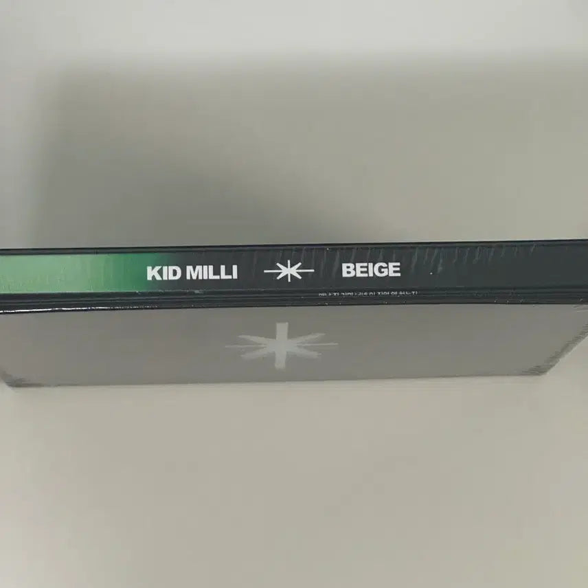 [BUNJANG] Kid Milli Beige Unsealed Green CD Album / 키드밀리 베이지 미개봉 그린 시디 cd 앨범