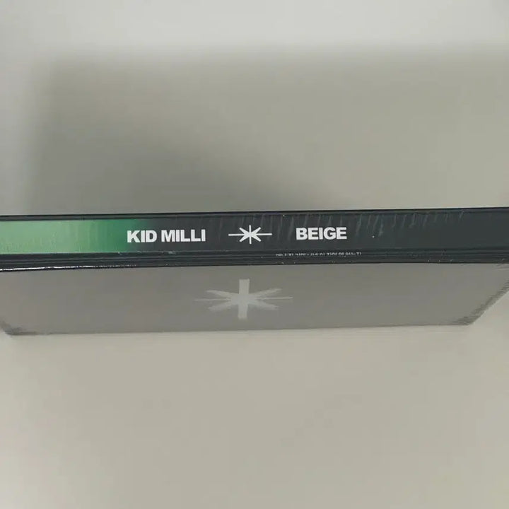 [BUNJANG] Kid Milli Beige Unsealed Green CD Album / 키드밀리 베이지 미개봉 그린 시디 cd 앨범
