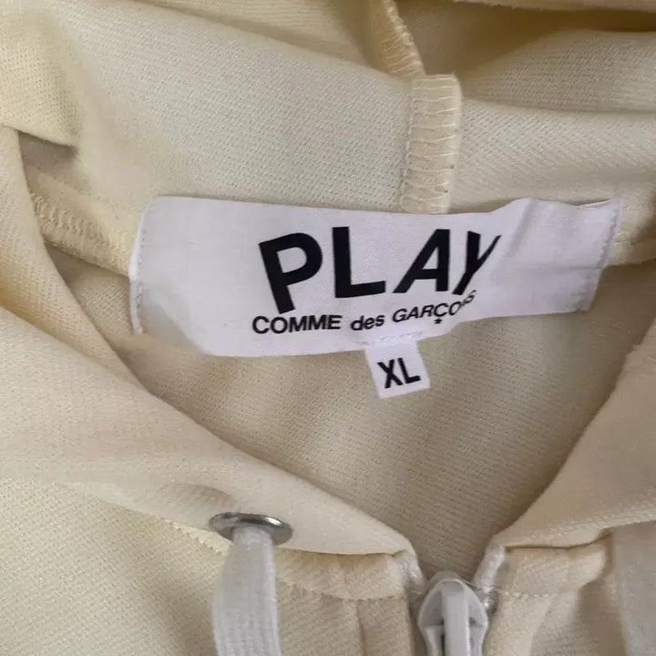 [BUNJANG] Comme des Garçons PLAY Ivory Hoodie Zip-Up / 꼼데가르송 플레이 후드 집업 아이보리