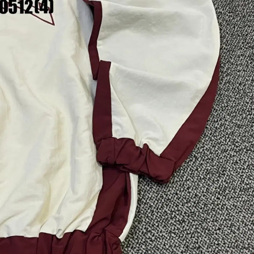 [BUNJANG] White Raglan Sweatshirt T-Shirt Size 105 / 화이트 래글런 맨투맨 티셔츠 105- | 0512