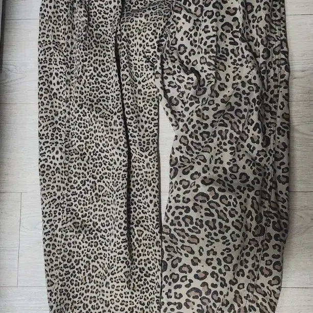 [BUNJANG] azo.v.azo Leopard Print Pants L / 아조바이아조 호피 팬츠 L