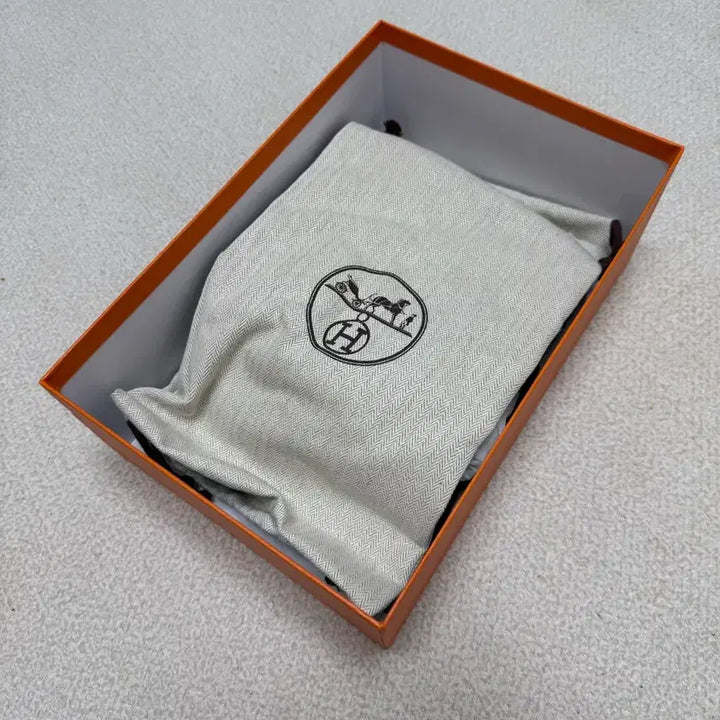 [SOLD OUT] 에르메스 오란 블랙 샌들 풀박스