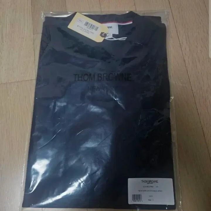 [BUNJANG] Thom Browne Navy 4-Bar Short Sleeve T-Shirt Size 3 / 톰브라운 네이비 4바 반팔 티셔츠 3사이즈