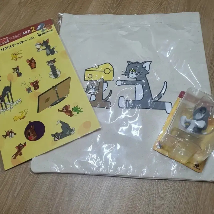 [BUNJANG] Tom and Jerry Ichiban Kuji Goods Set (Bag + Stickers + Figure) / 톰과제리 제일복권 굿즈 세트 (가방+스티커+피규어)