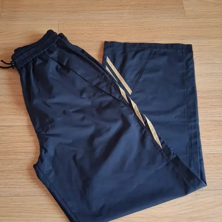 [BUNJANG] Wrinkled Wide Training Pants / 바스락 와이드 트레이닝