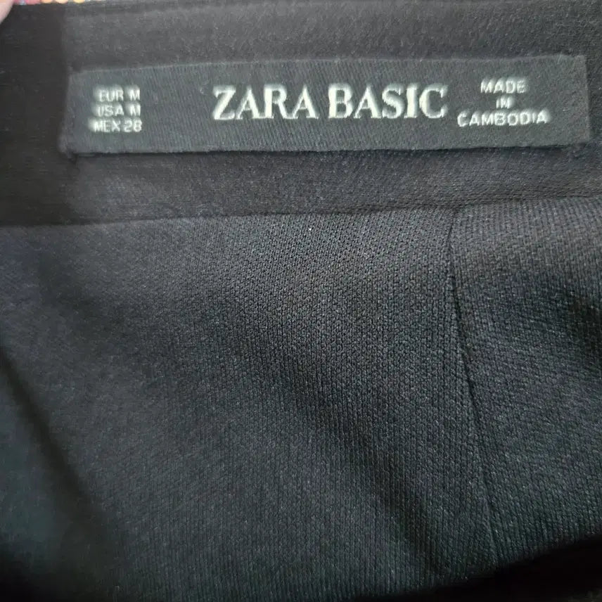 [BUNJANG] ZARA Sequin Flower Pattern Mini Skirt / 자라 스팽글 플라워 패턴 미니스커트
