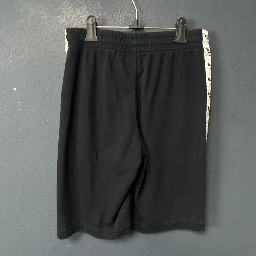 [BUNJANG] Adidas Tape Logo Black Training Shorts XL / XL 아디다스 테이프로고 블랙 트레이닝 반바지