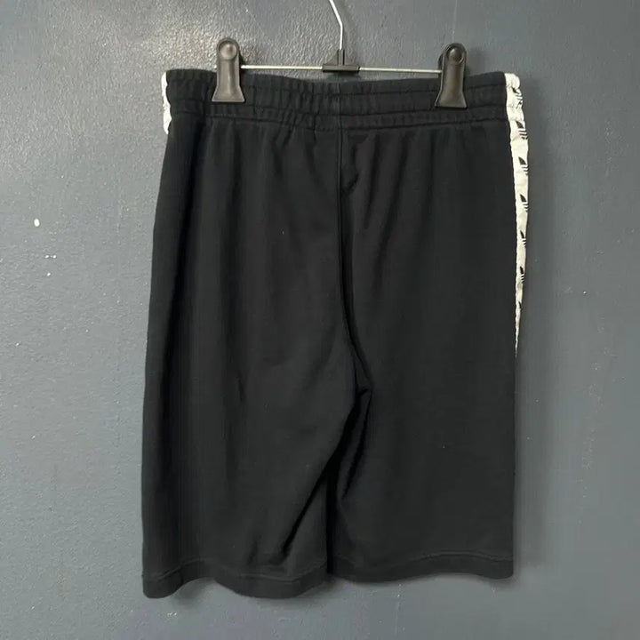 [BUNJANG] Adidas Tape Logo Black Training Shorts XL / XL 아디다스 테이프로고 블랙 트레이닝 반바지