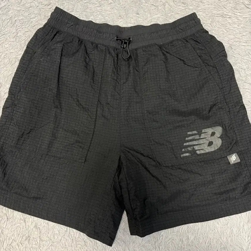 [BUNJANG] New Balance Reversible Shorts / 뉴발란스 리버시블 반바지 75S