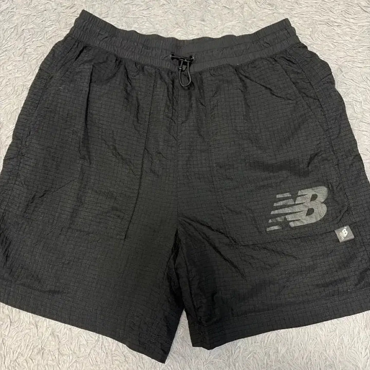 [BUNJANG] New Balance Reversible Shorts / 뉴발란스 리버시블 반바지 75S