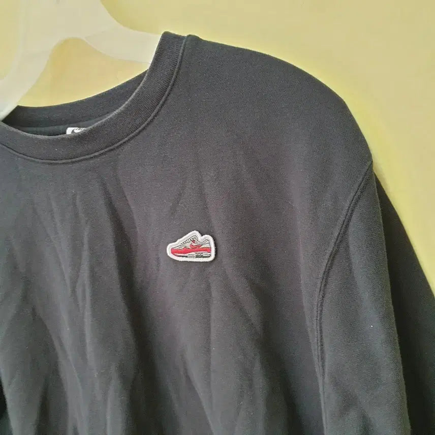 [BUNJANG] Nike Sneakers Embroidered Sweatshirt (L) / [ L ] 나이키 스니커즈 자수 맨투맨