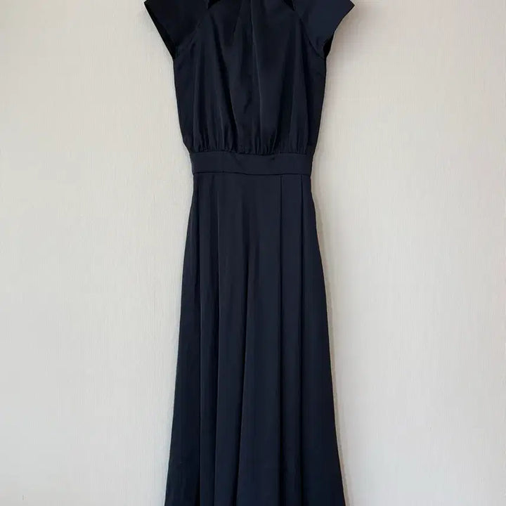 [BUNJANG] Deep Navy Satin Jumpsuit / 새제품  진네이비 세틴 점프수트