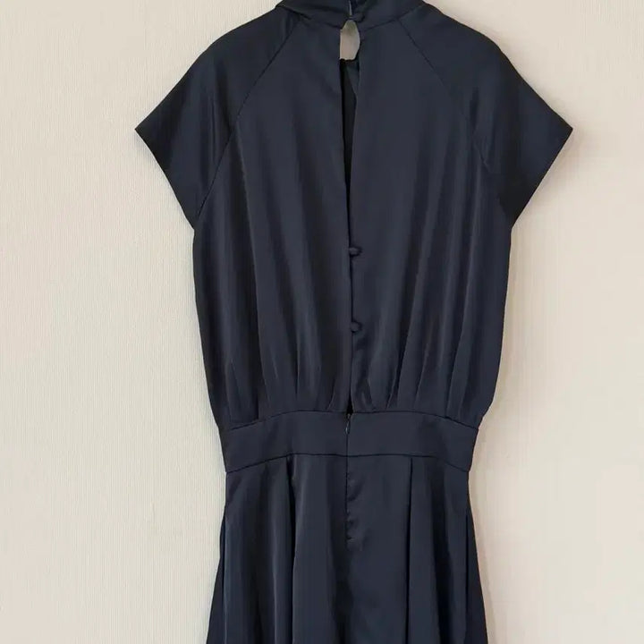 [BUNJANG] Deep Navy Satin Jumpsuit / 새제품  진네이비 세틴 점프수트