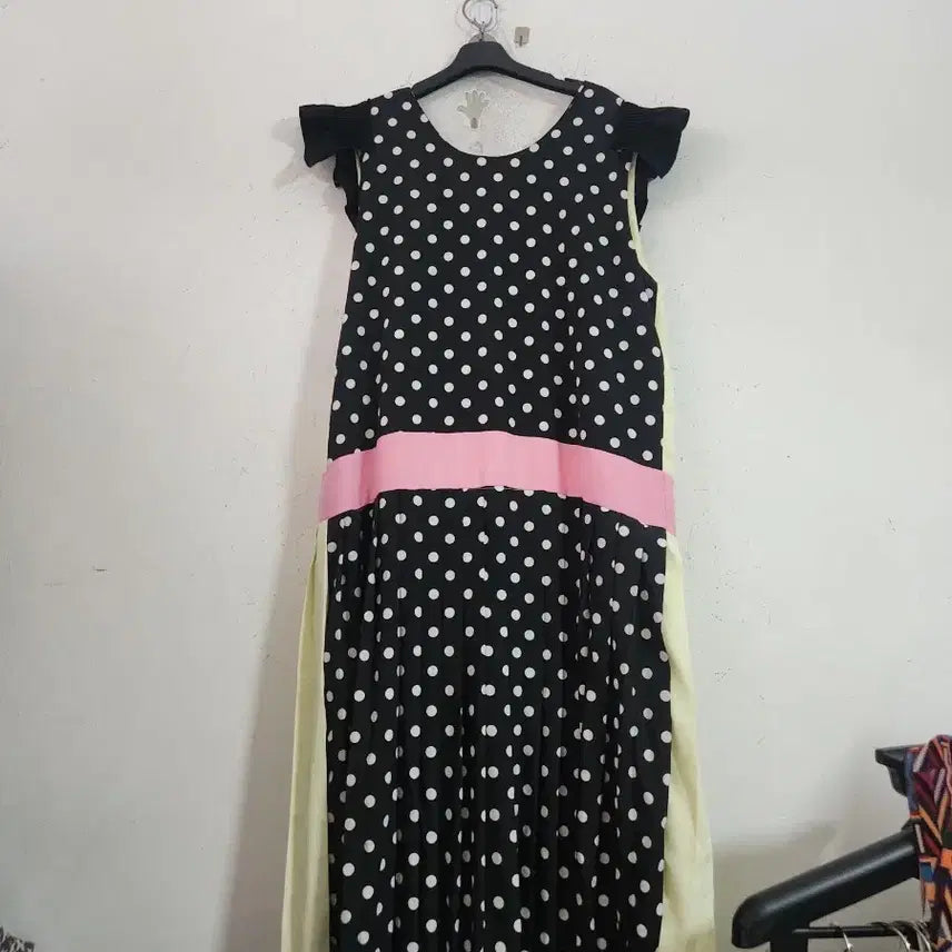[BUNJANG] LAIBDA Frill Yellow Pleated Dress / LAIBDA 프릴 옐로우 플리츠 원피스