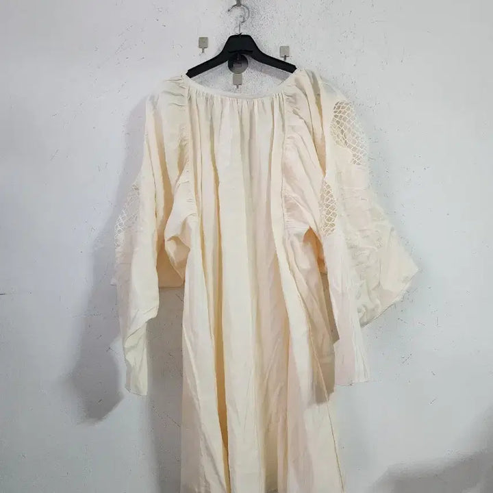 [BUNJANG] Ivory Lace Long Blouse Dress / 아이보리 레이스 롱 블라우스 원피스