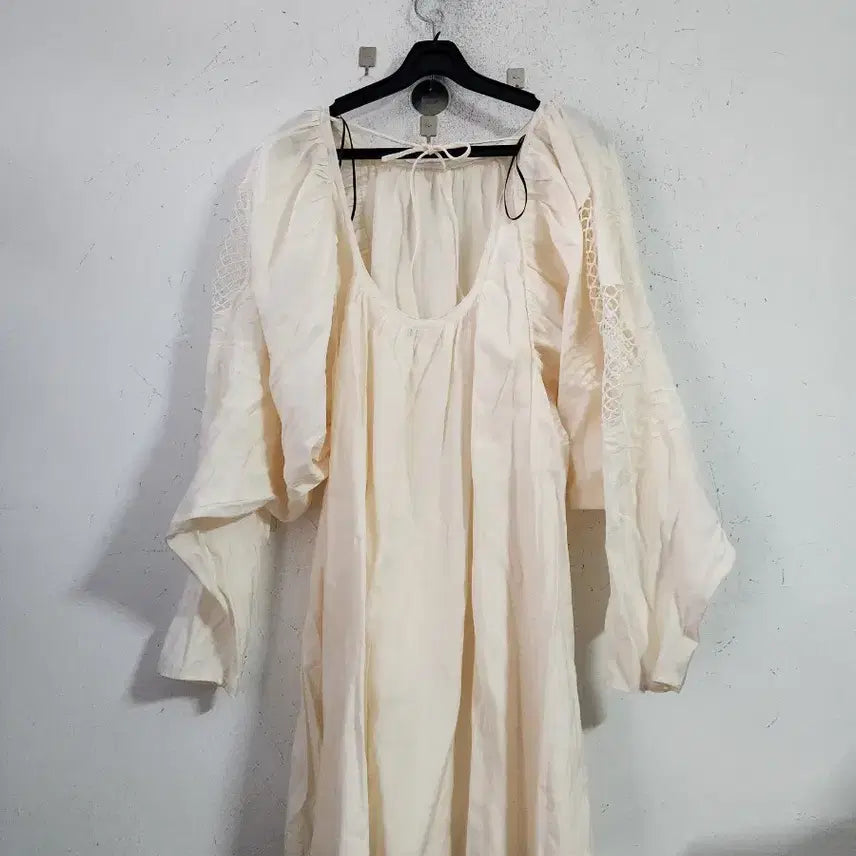 [BUNJANG] Ivory Lace Long Blouse Dress / 아이보리 레이스 롱 블라우스 원피스