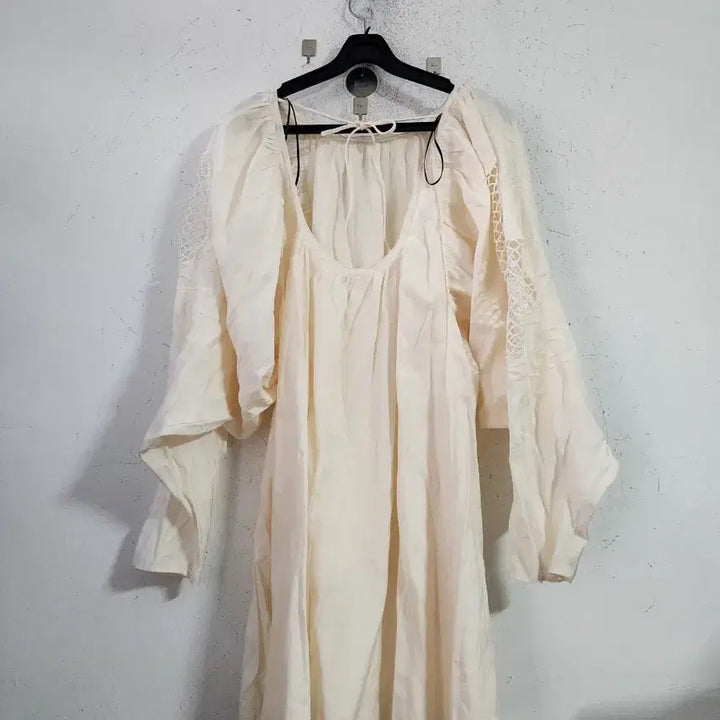 [BUNJANG] Ivory Lace Long Blouse Dress / 아이보리 레이스 롱 블라우스 원피스