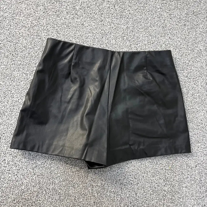 [BUNJANG] Zara Faux Leather Skirt Pants / 26 자라 인조가죽 치마 바지 스커트 0506J