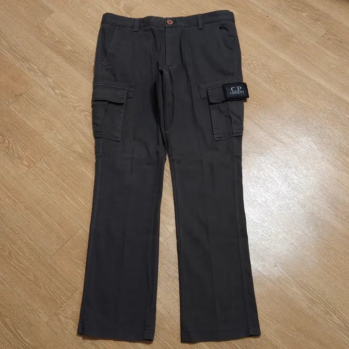 [BUNJANG] CP Company Cargo Pants Size 32 / Cp 씨피컴퍼니 카고 바지 32