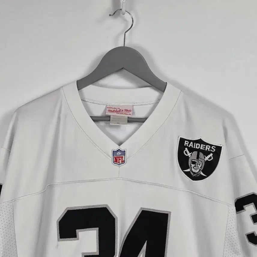 [BUNJANG] White Raiders V-Neck Short Sleeve Jersey Men&