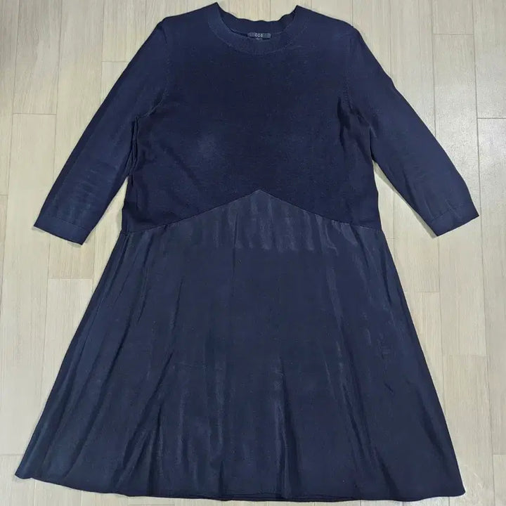 [BUNJANG] COS Navy Knit Flare Dress S / [COS] 코스 네이비 니트 플레어 원피스 S